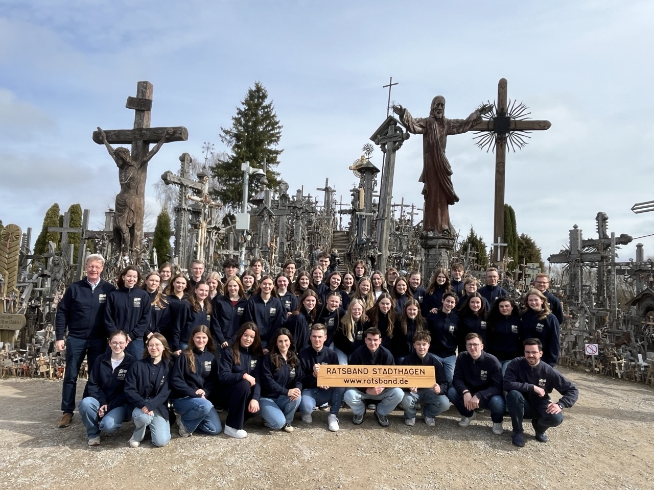 Ratsband beim Berg der Kreuze